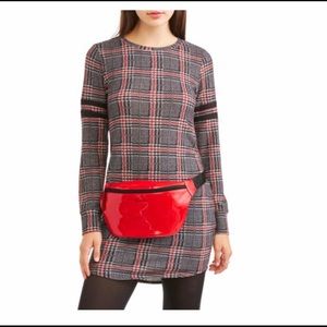 Red Kendall Kylie trendy travel fanny pack - new